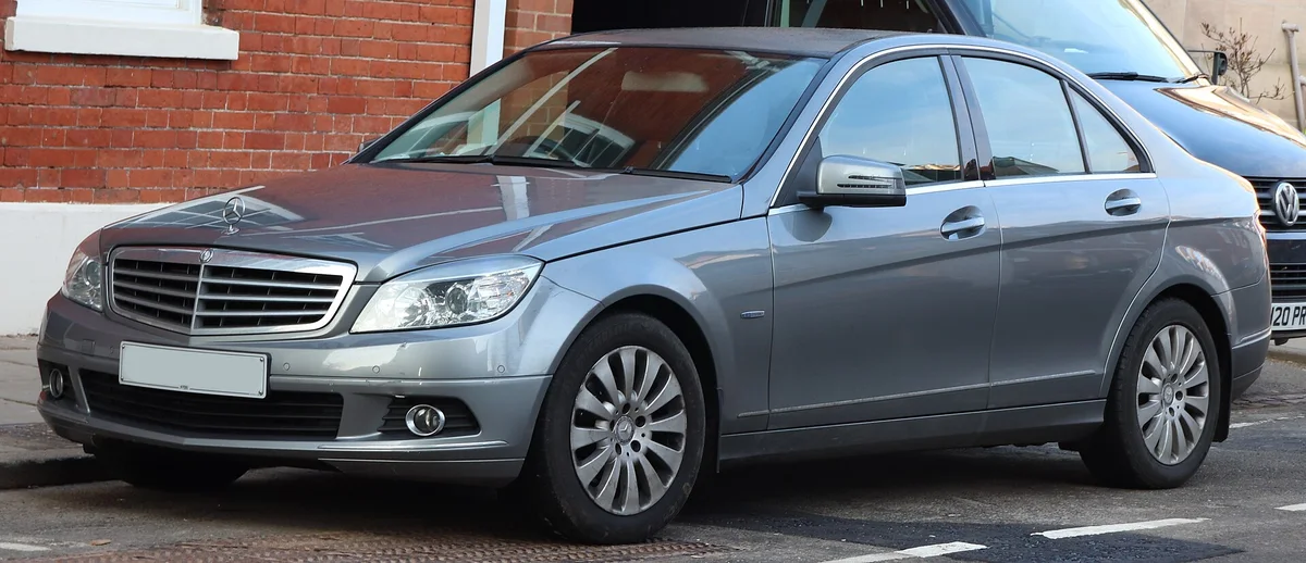 Mercedes-Benz C 180 W204 kasa önden görünüm