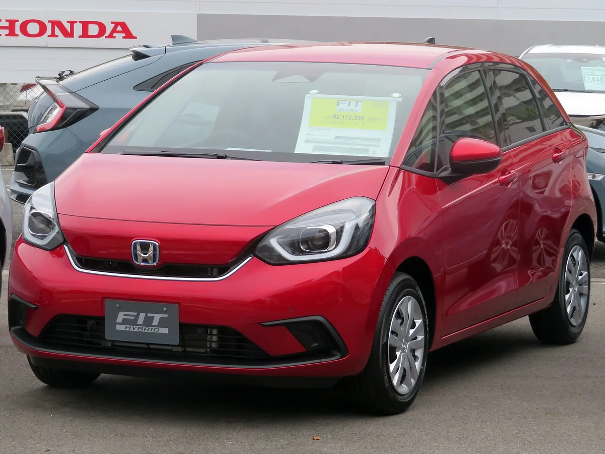 Honda Fit GR e:HEV önden görünüm