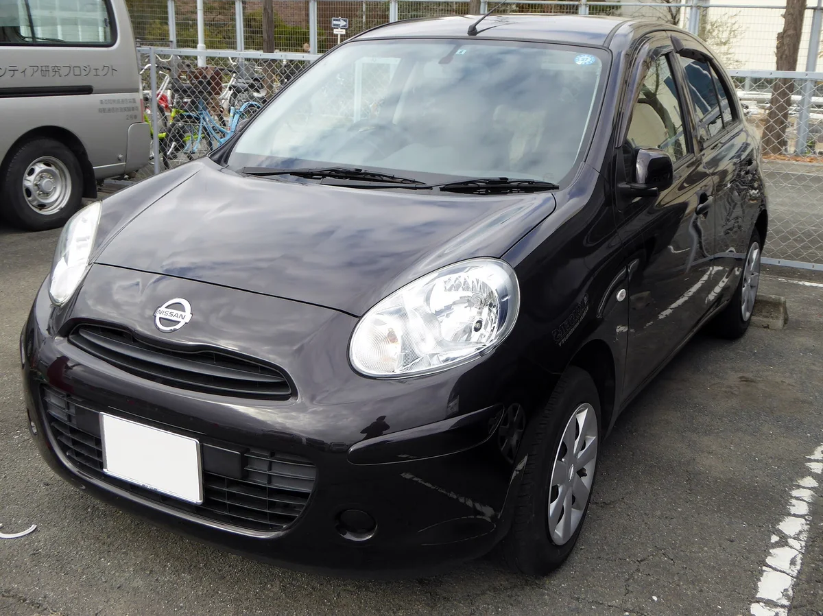 Nissan March 12S K13 kasa önden görünüm