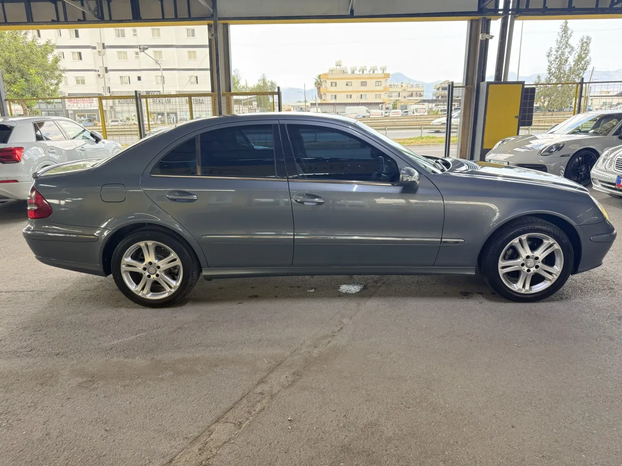2004 Model Otomatik Mercedes-Benz E Serisi 3. Görseli