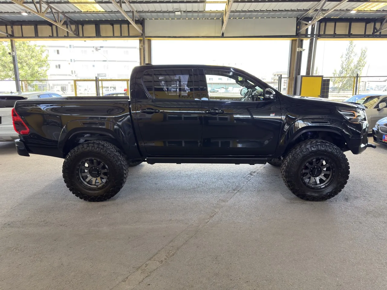 2023 Model Otomatik Toyota Hilux 3. Görseli