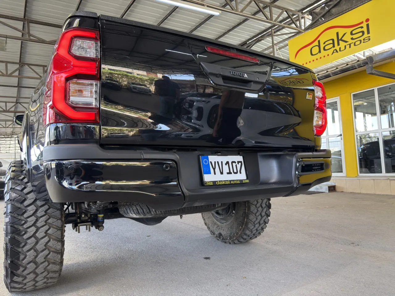2023 Model Otomatik Toyota Hilux 12. Görseli