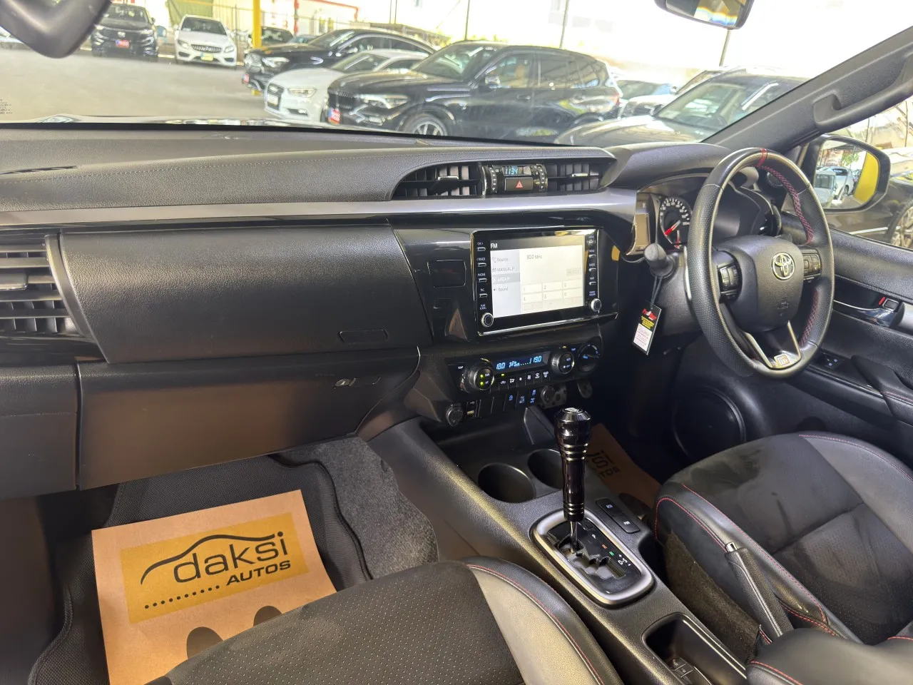 2023 Model Otomatik Toyota Hilux 14. Görseli