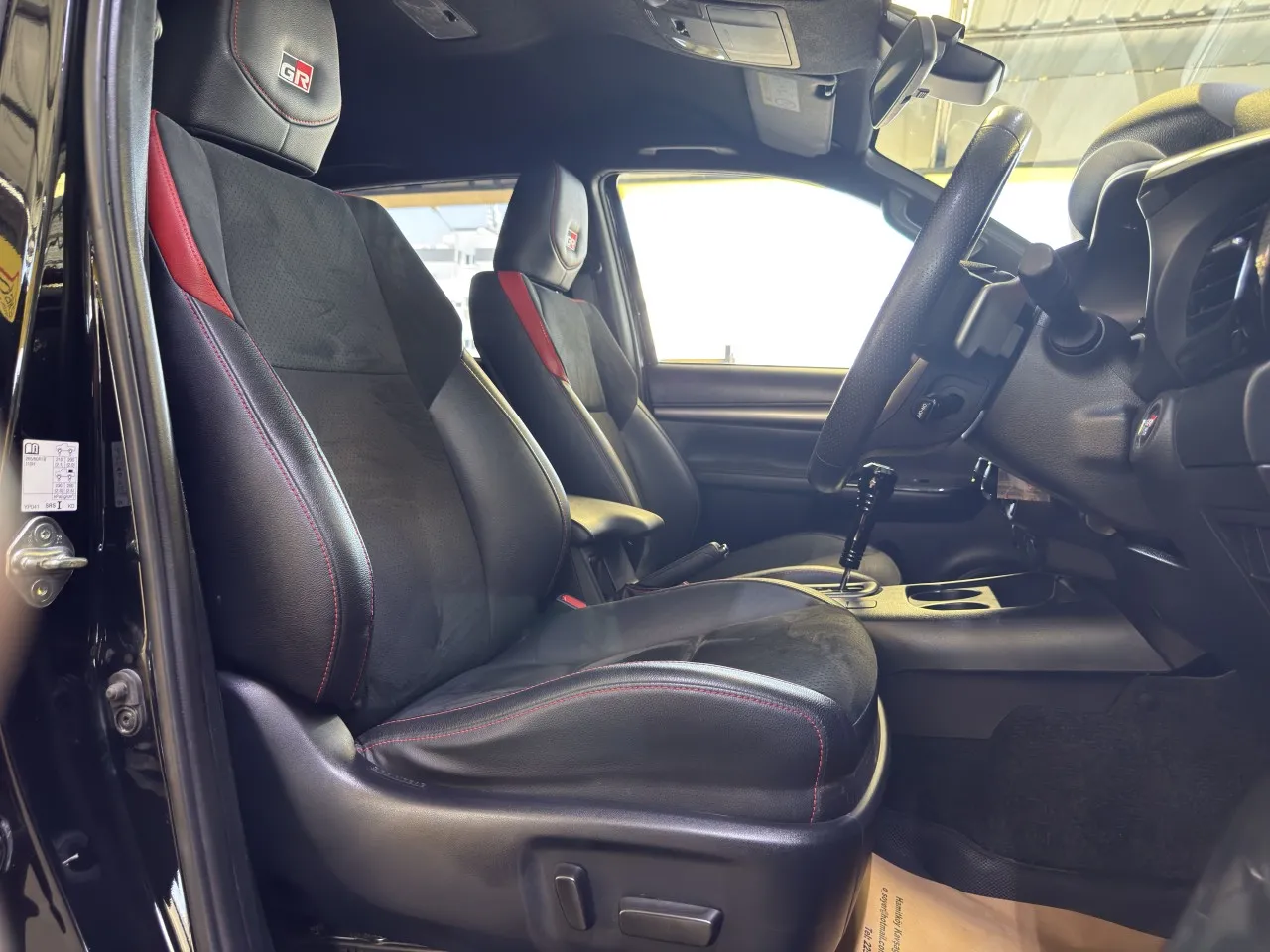 2023 Model Otomatik Toyota Hilux 21. Görseli