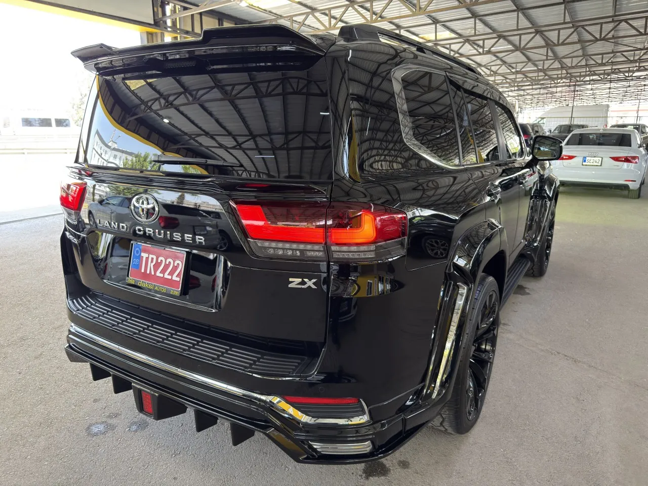 2023 Model Otomatik Toyota Land Cruiser 4. Görseli