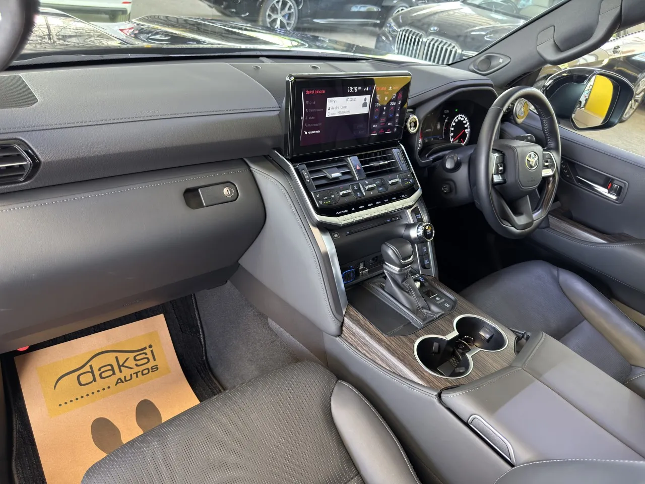 2023 Model Otomatik Toyota Land Cruiser 17. Görseli