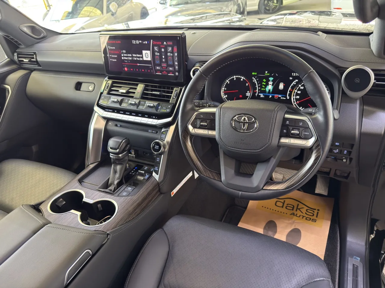 2023 Model Otomatik Toyota Land Cruiser 24. Görseli