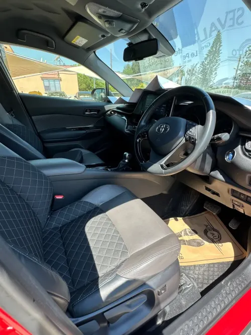 2022 Toyota C-HR Hybrid - Önizleme 5