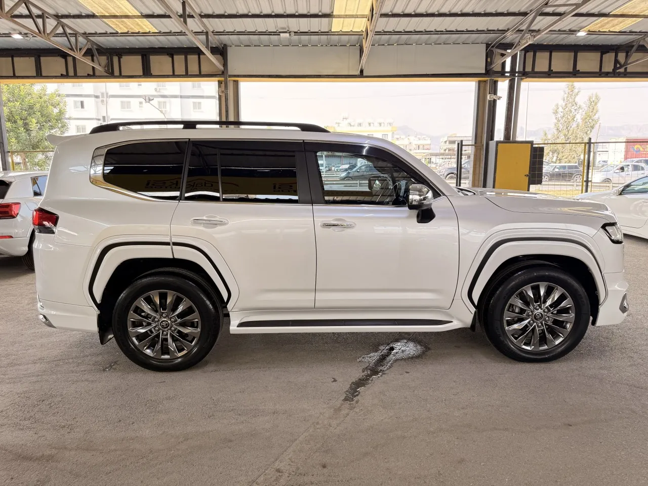 2023 Model Otomatik Toyota Land Cruiser 3. Görseli