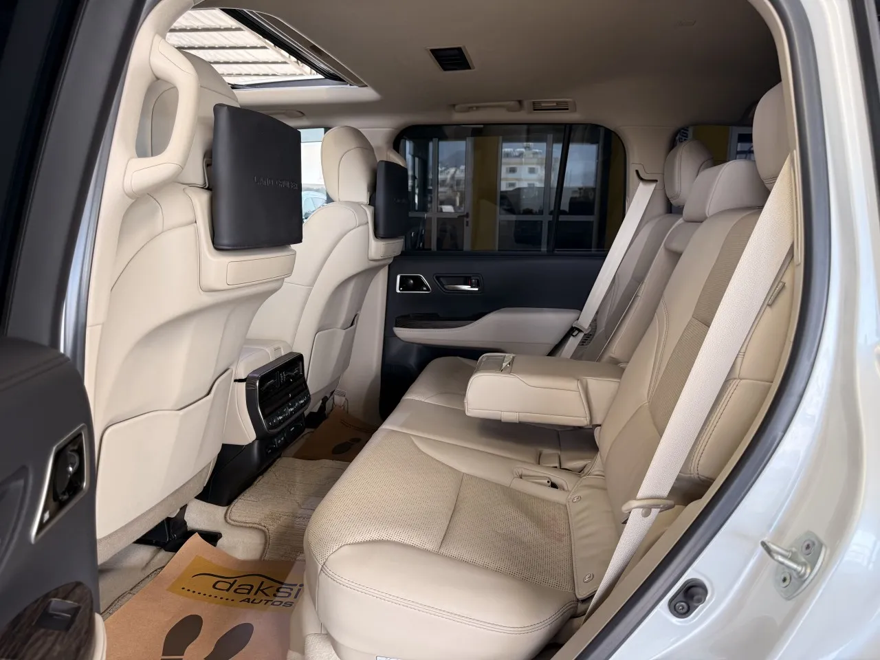 2023 Model Otomatik Toyota Land Cruiser 16. Görseli