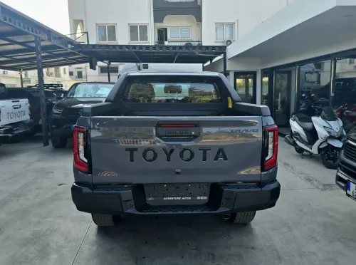 2021 Toyota Hilux - Önizleme 8