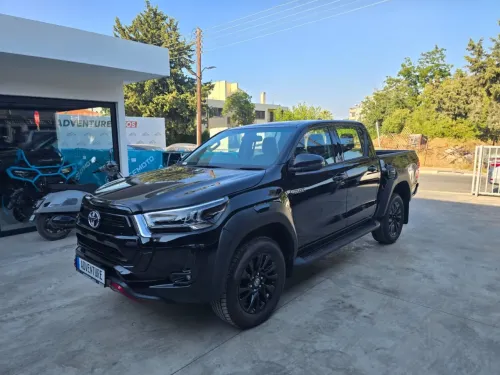 2025 Model Otomatik Toyota Hilux