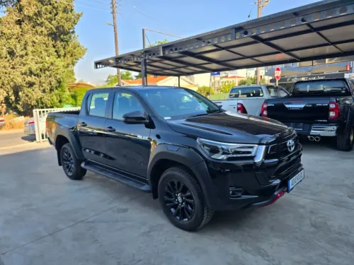 2025 Toyota Hilux - Önizleme 3