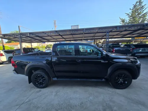 2025 Toyota Hilux - Önizleme 5