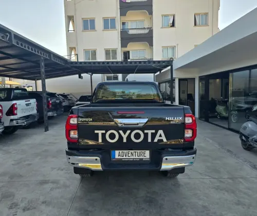 2025 Toyota Hilux - Önizleme 7