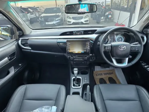 2025 Toyota Hilux - Önizleme 11