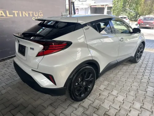 2023 Toyota C-HR Hybrid - Önizleme 3