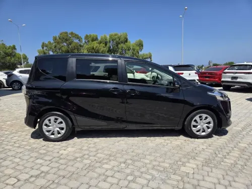 2018 Toyota Sienta - Önizleme 3
