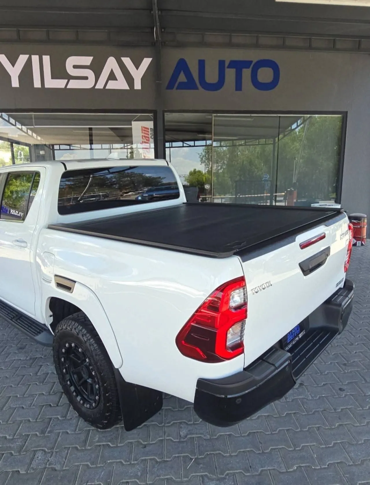 2023 Model Otomatik Toyota Hilux 7. Görseli