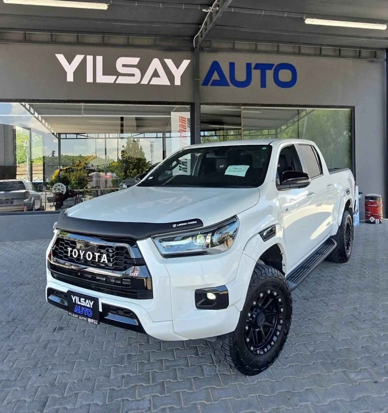 2023 Model Otomatik Toyota Hilux 13. Görseli