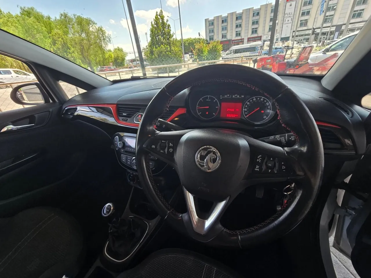 2017 Model Düz Vauxhall Corsa 3. Görseli