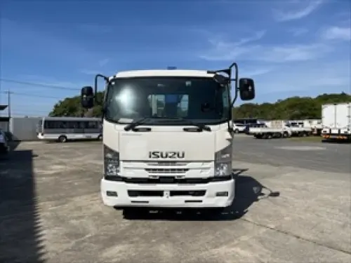 2019 Kamyon & Kamyonet Isuzu - Önizleme 3