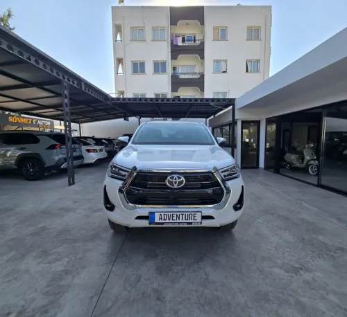 2025 Model Otomatik Toyota Hilux
