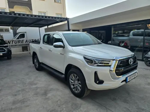 2025 Toyota Hilux - Önizleme 3