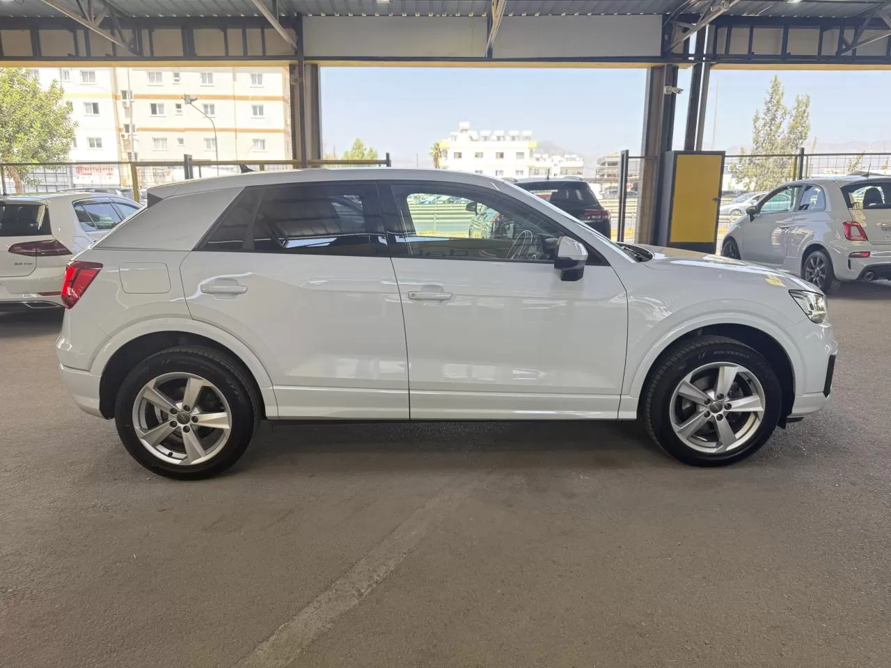 2021 Model Otomatik Audi Q2 3. Görseli