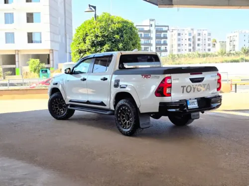 2024 Toyota Hilux - Önizleme 7