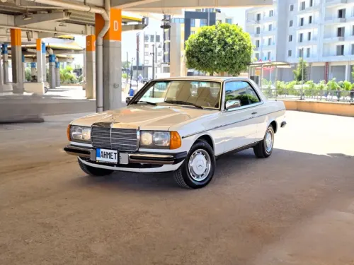 1982 Mercedes-Benz 280 CE - Önizleme 3