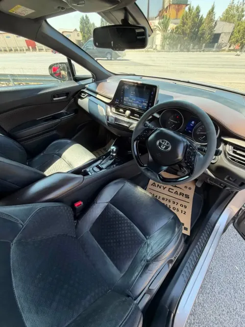 2017 Toyota C-HR - Önizleme 3