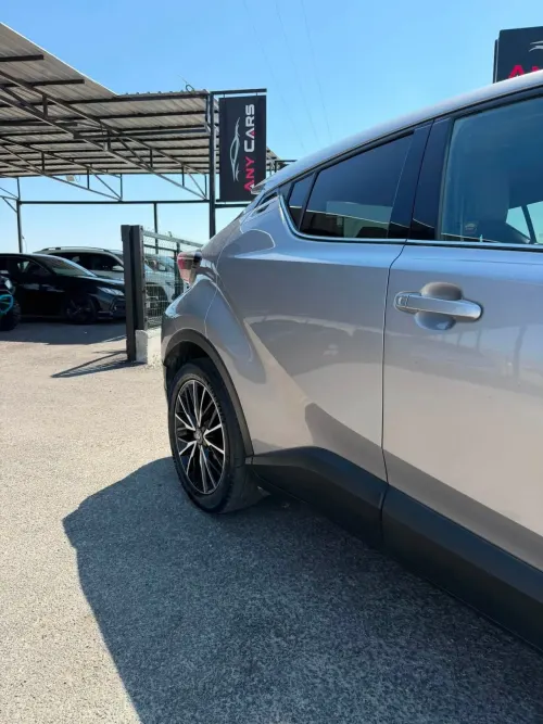 2017 Toyota C-HR - Önizleme 9