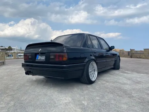 1990 BMW M Serisi - Önizleme 3