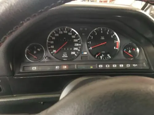 1990 BMW M Serisi - Önizleme 8