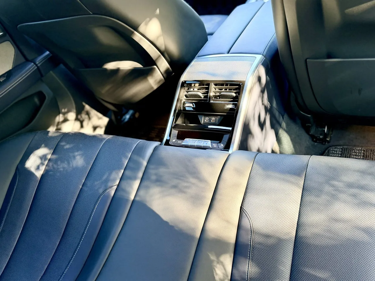 2022 Model Otomatik BMW 8 Serisi 16. Görseli