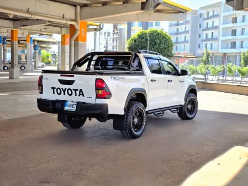 2020 Toyota Hilux - Önizleme 8