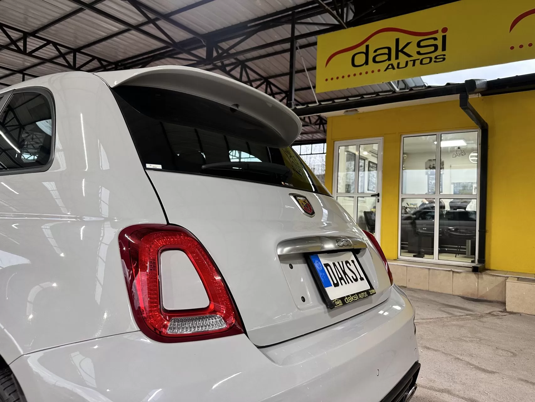 2020 Model Otomatik Fiat 500 Abarth 9. Görseli