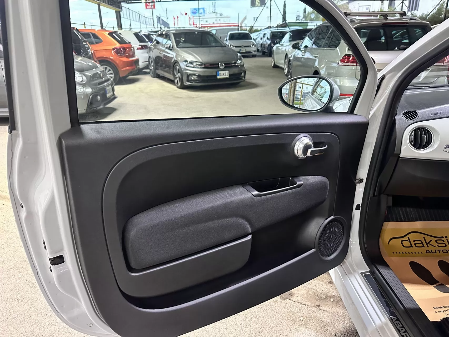 2020 Model Otomatik Fiat 500 Abarth 10. Görseli