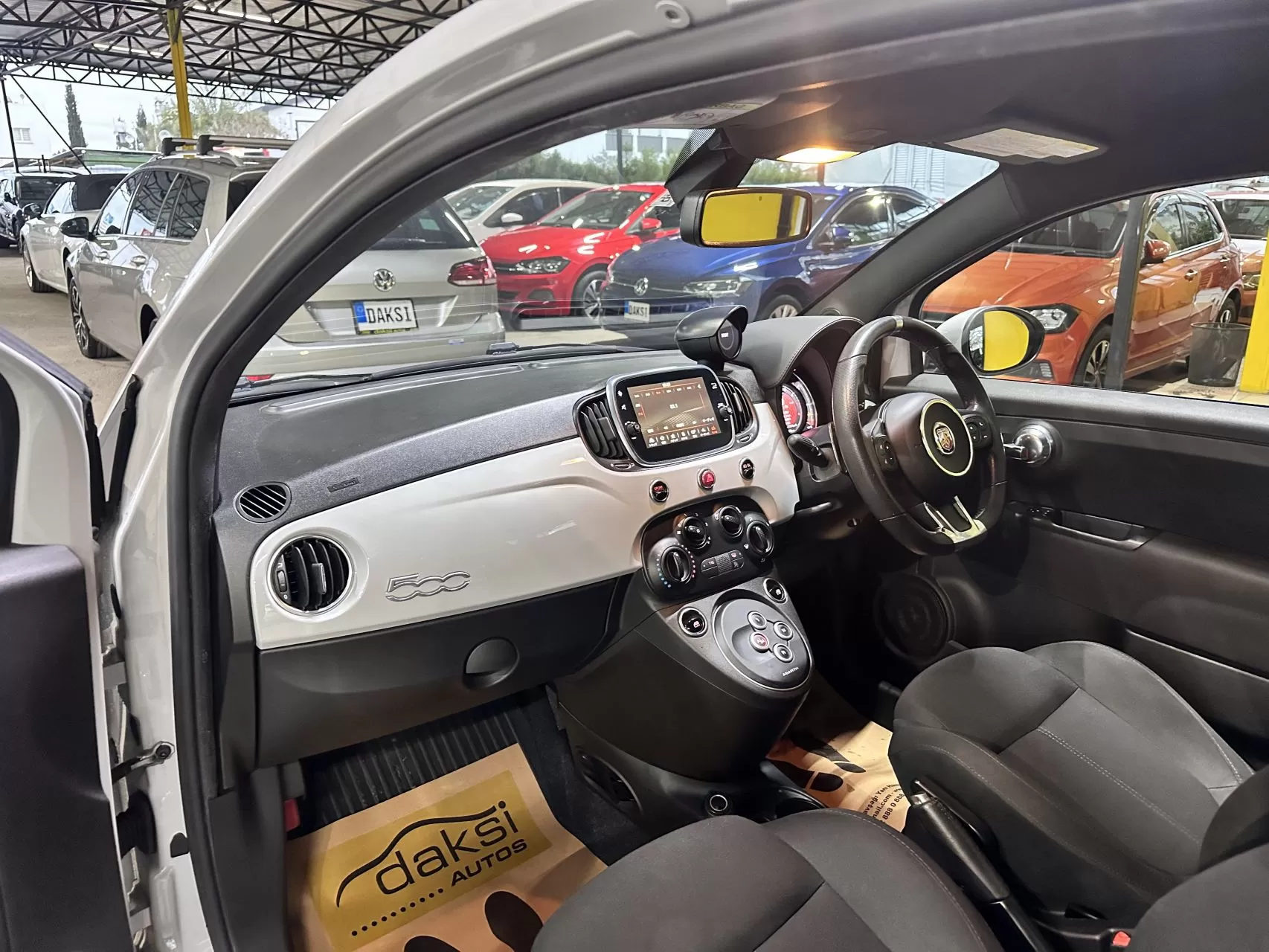 2020 Model Otomatik Fiat 500 Abarth 11. Görseli