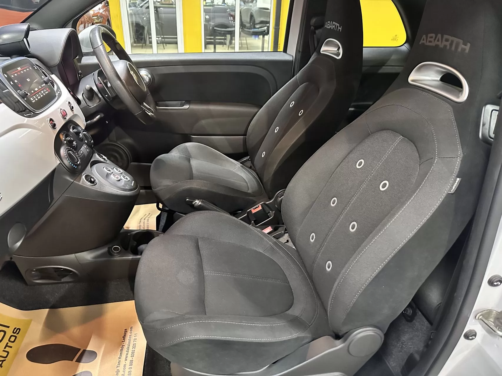 2020 Model Otomatik Fiat 500 Abarth 12. Görseli