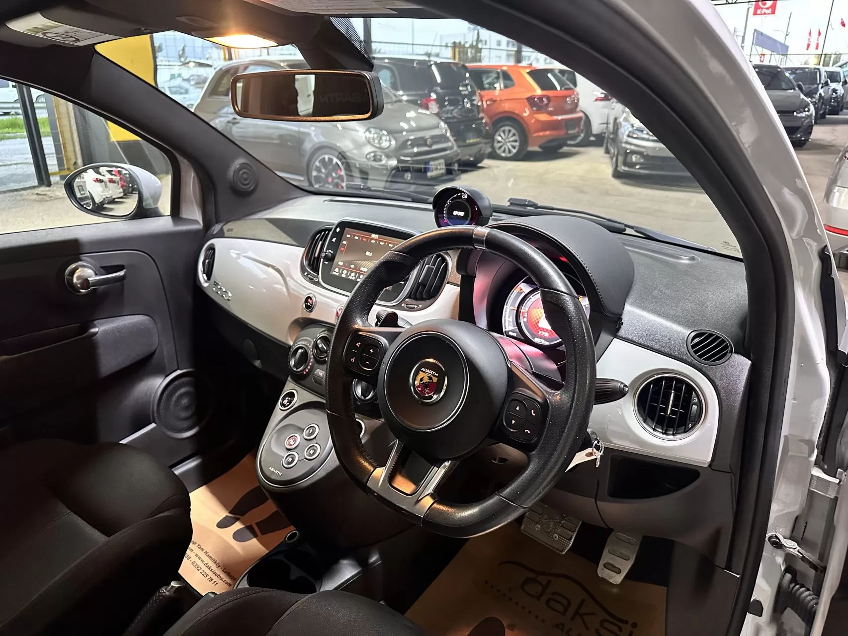 2020 Model Otomatik Fiat 500 Abarth 13. Görseli