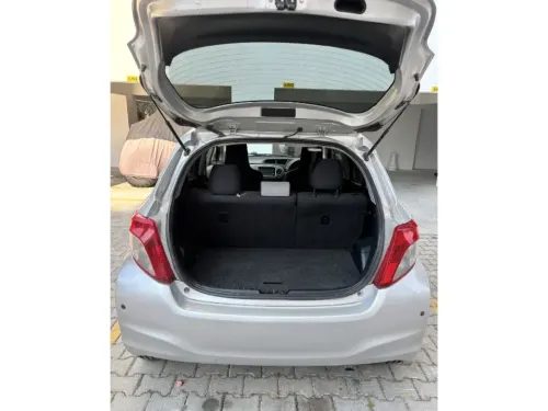 2012 Toyota Vitz - Önizleme 6