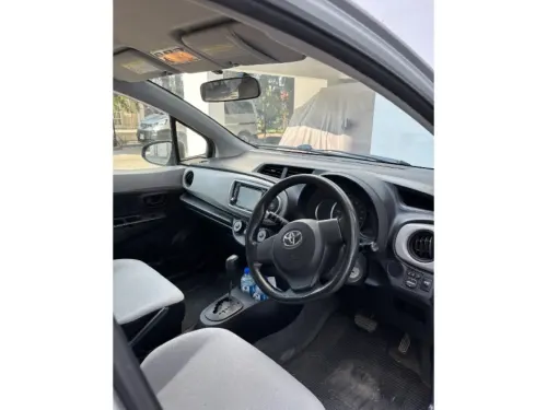 2012 Toyota Vitz - Önizleme 10