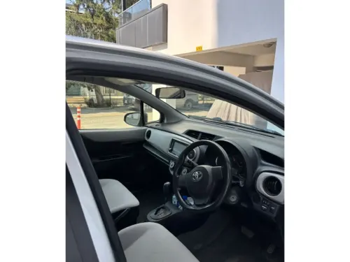 2012 Toyota Vitz - Önizleme 12