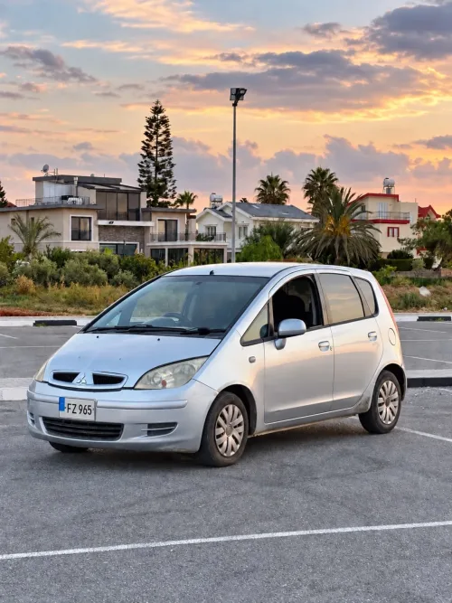 2003 Model Otomatik Mitsubishi Colt