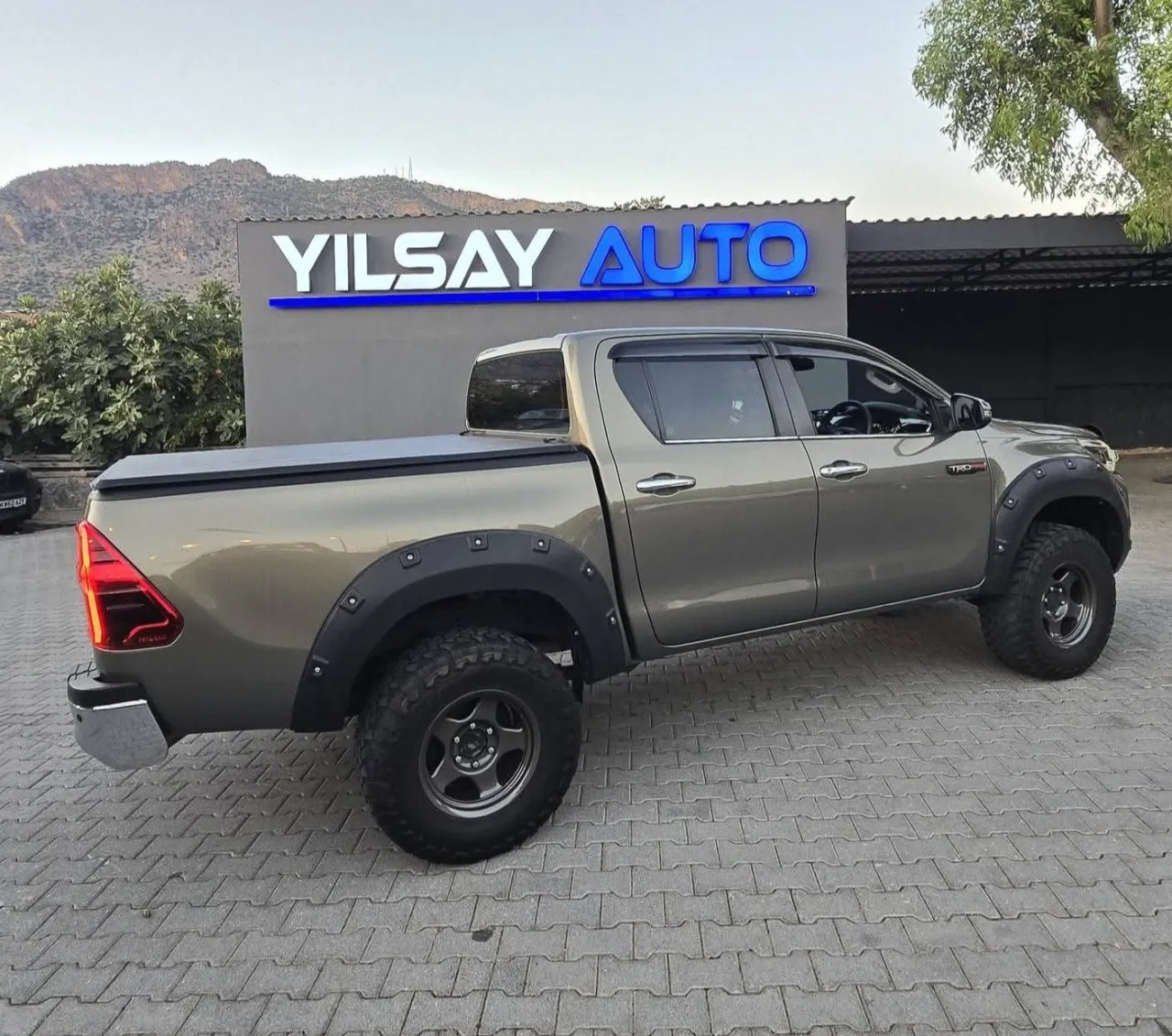2021 Model Otomatik Toyota Hilux 3. Görseli