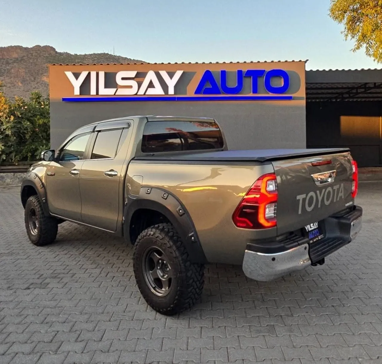 2021 Model Otomatik Toyota Hilux 6. Görseli