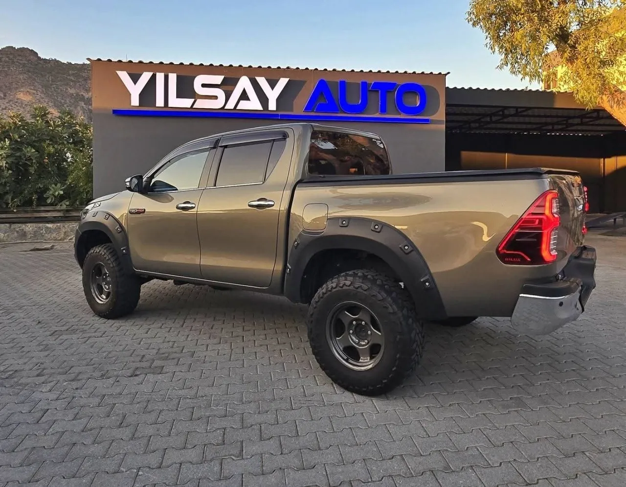2021 Model Otomatik Toyota Hilux 13. Görseli
