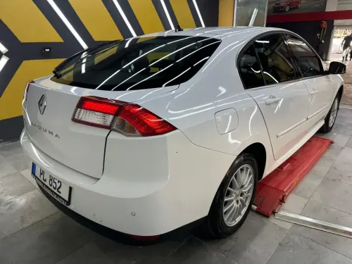 2011 Renault Laguna - Önizleme 6